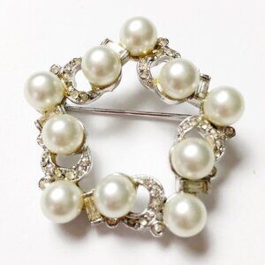 Boutique Brooch Vintage Star Pearl Rhinestone Accessory Pin